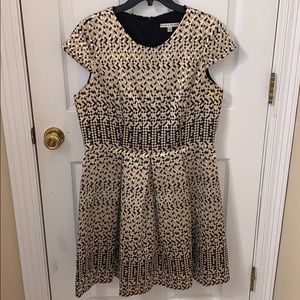Sandra Darren size 14 gold and black dress
